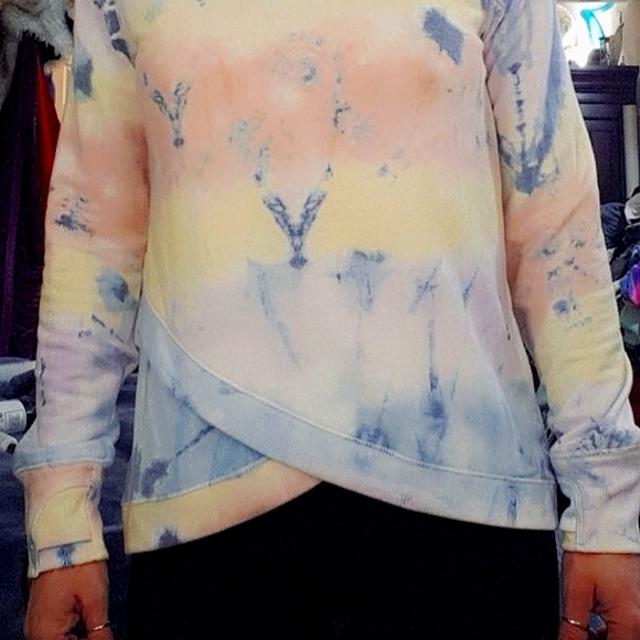 Sale EDDIE BAUER - Tie Dye Infinity Criss Cross Top (Pastel) - Picture 8 of 12